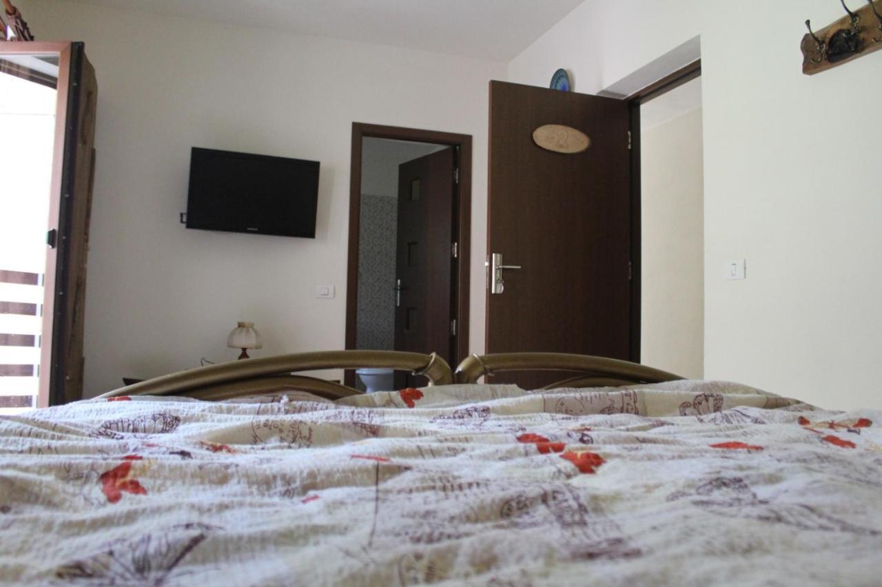 Havva Calimanesti Exterior foto